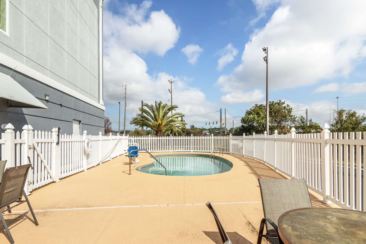 Best Western Plus Brunswick Inn & Suites 30/45