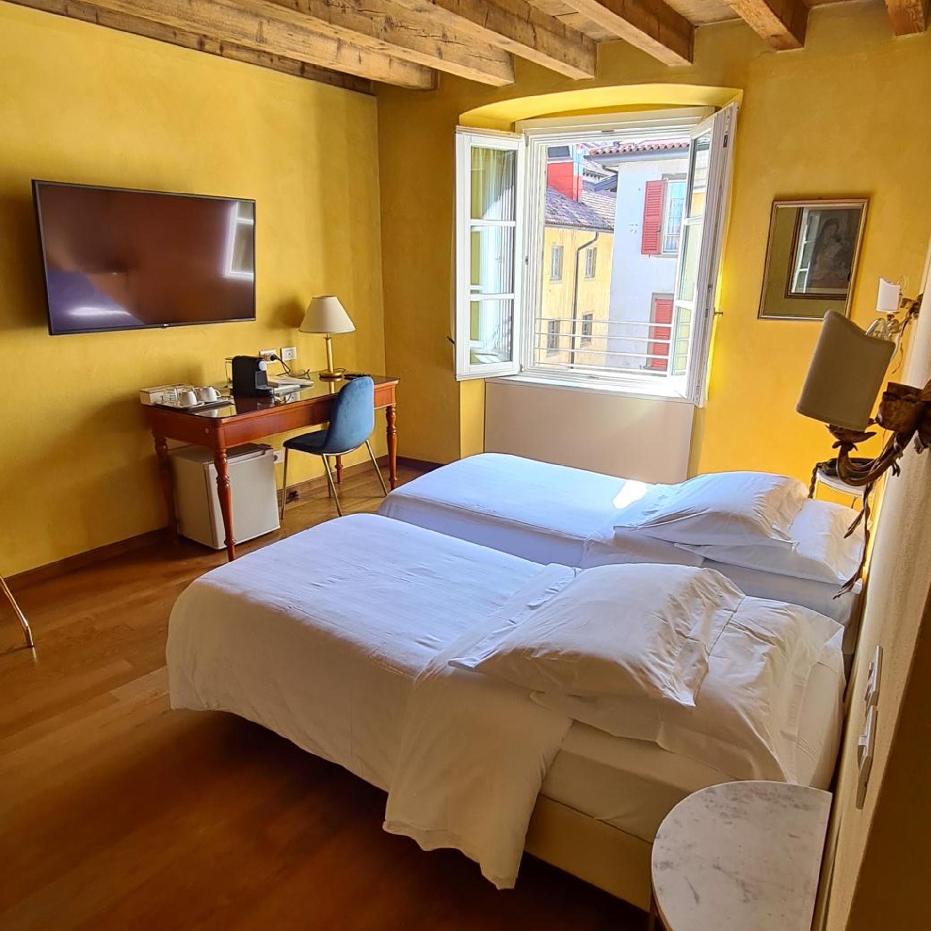 غرفة سوبيريور بسرير مزدوج أو سريرين منفصلين بإطلالة على المدينة، Hotel Piazza Vecchia 4/8