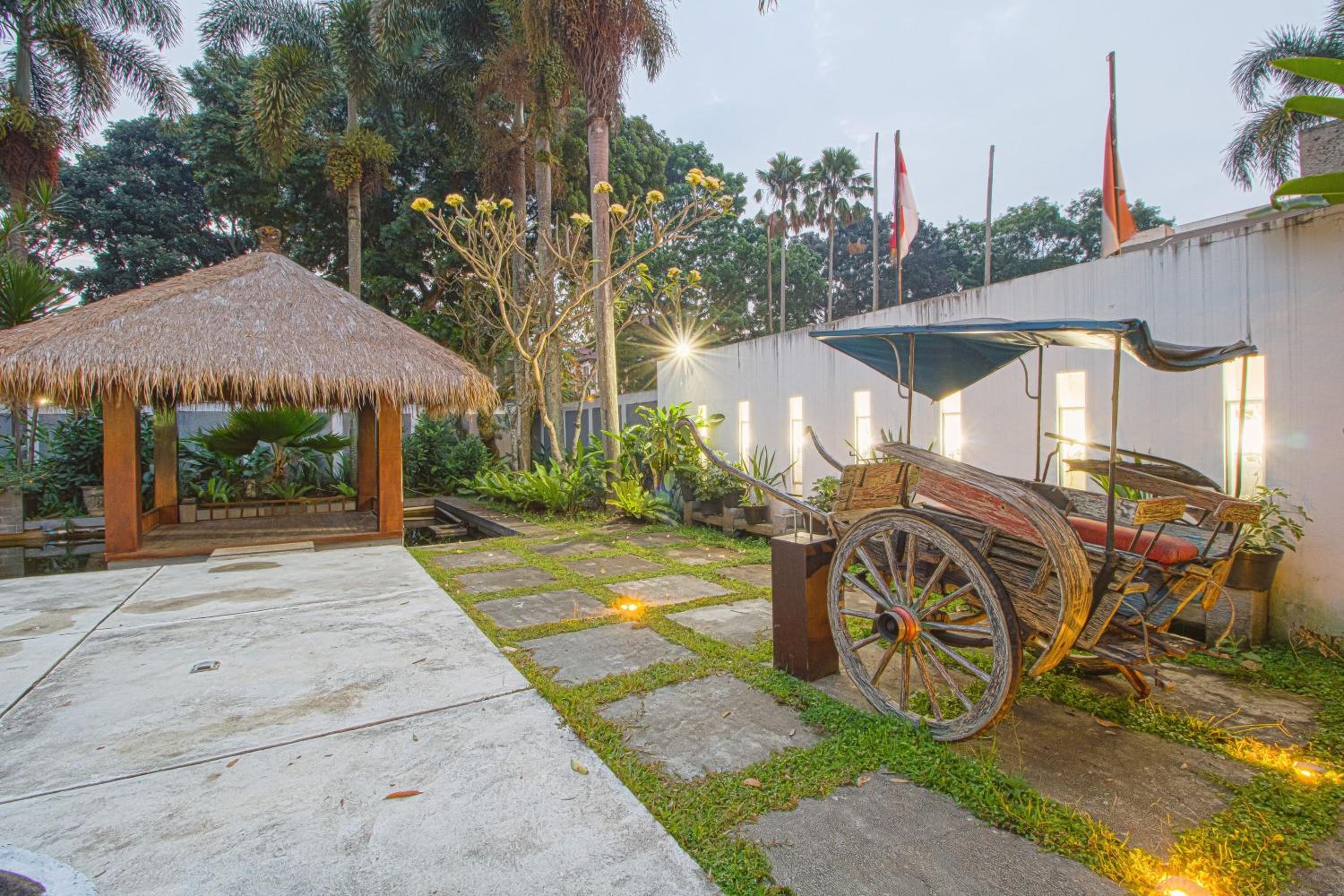Grand Arjuna Hotel Formerly Sheo Resort Hotel 38/50