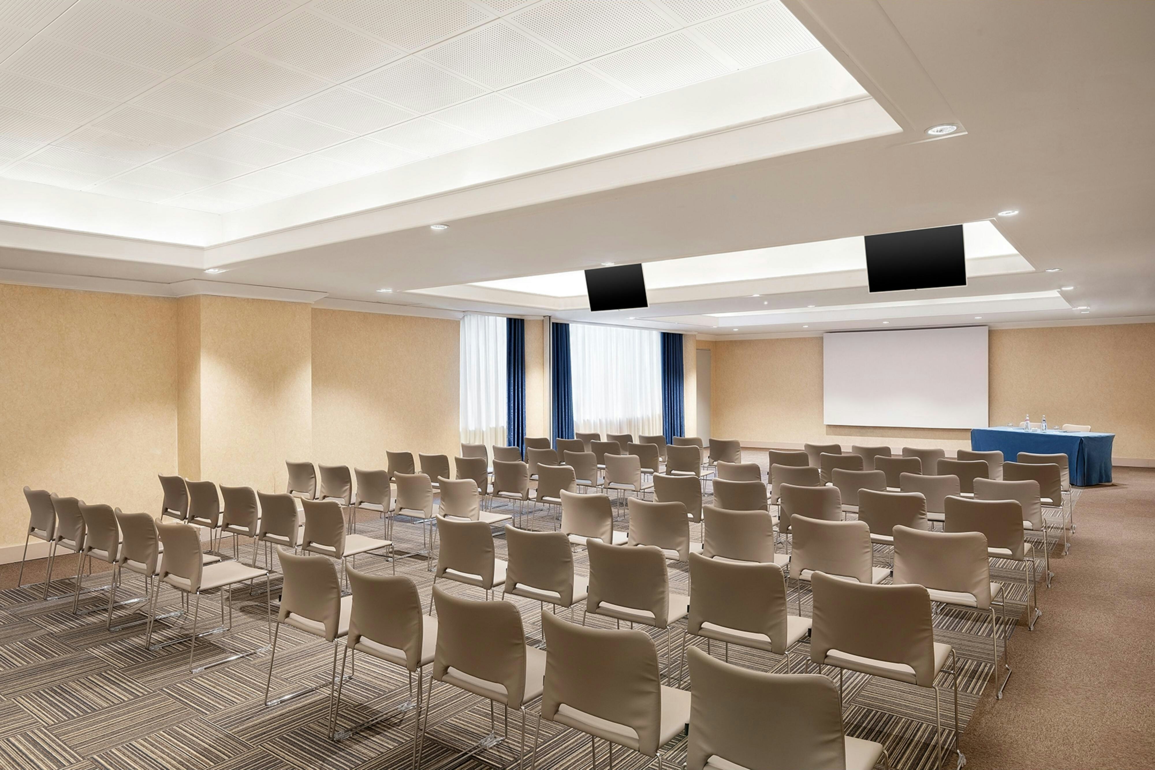 Courtyard By Marriott Rome Central Park 46/72