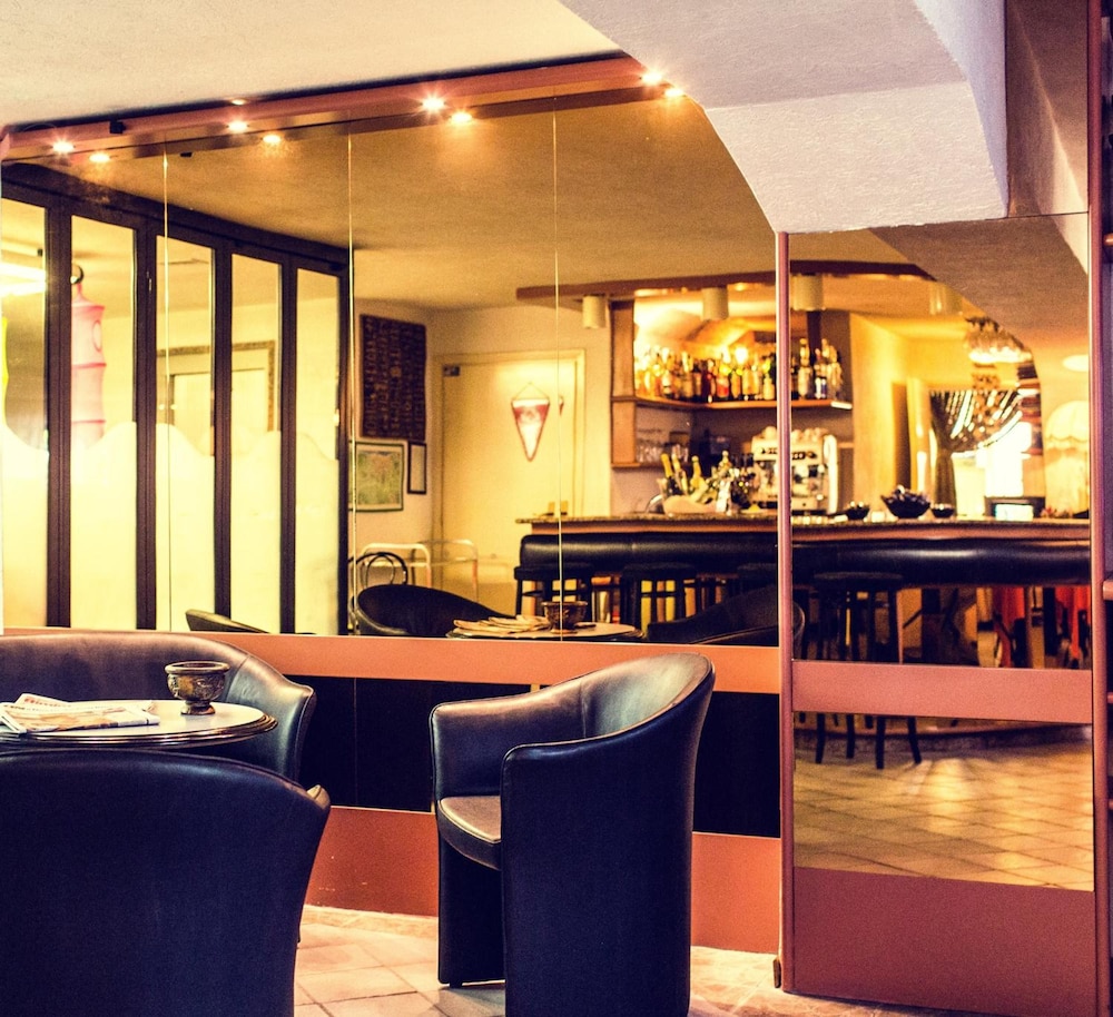 Hotel Antares 23/28