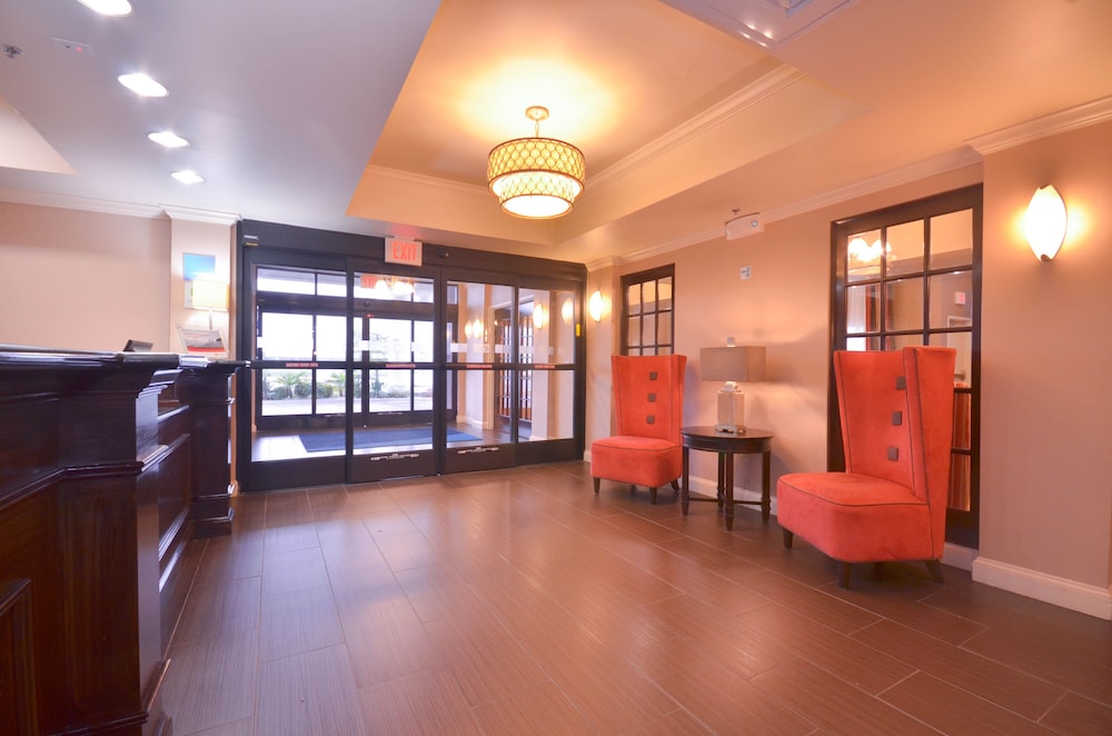 Holiday Inn Express Hotel And Suites Pine Bluff Pines Mall 16/54