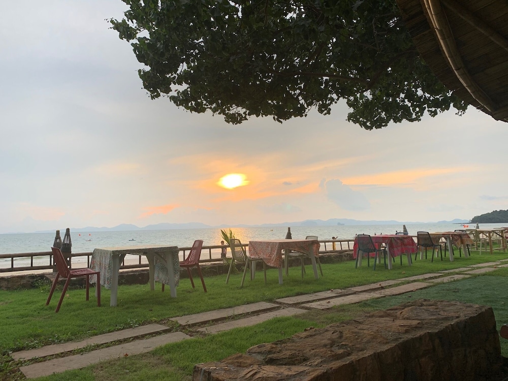 Anyavee Krabi Beach Resort 50/61