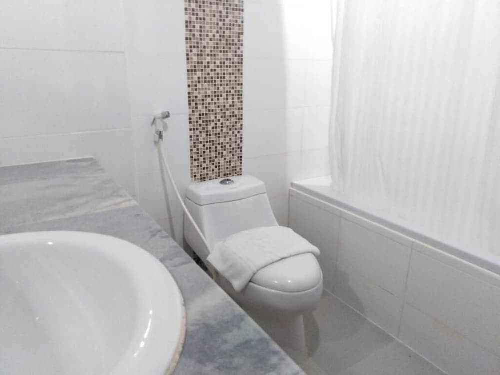 MERLIN GRAND HOTEL HAT YAI 27/29