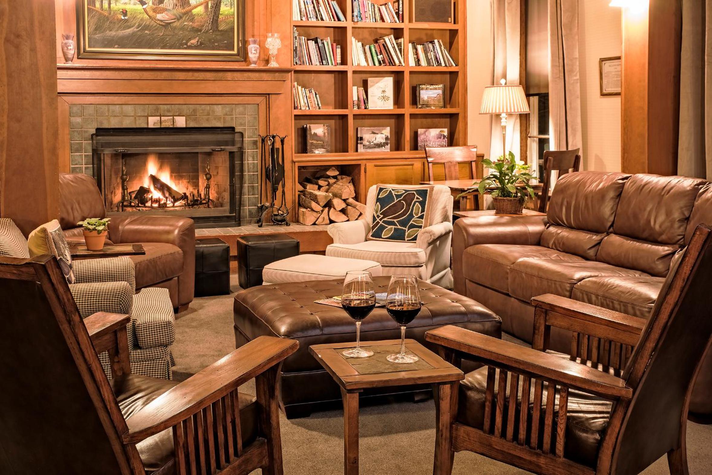 McCloud Hotel 28/50