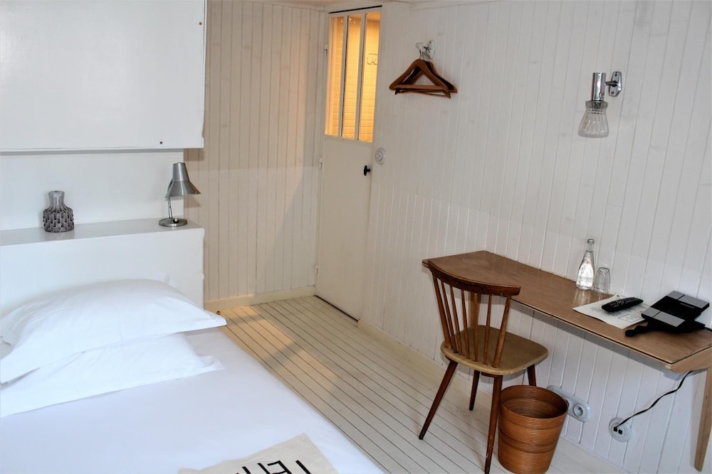 HOTEL DU TEMPS 33/58