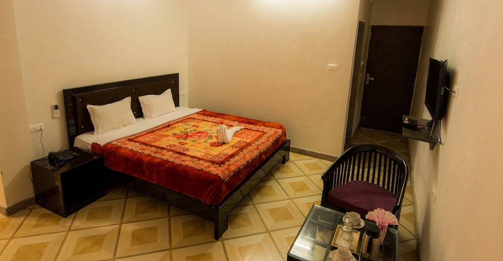 Lake Alpi resort Kumbhalgarh 20/50