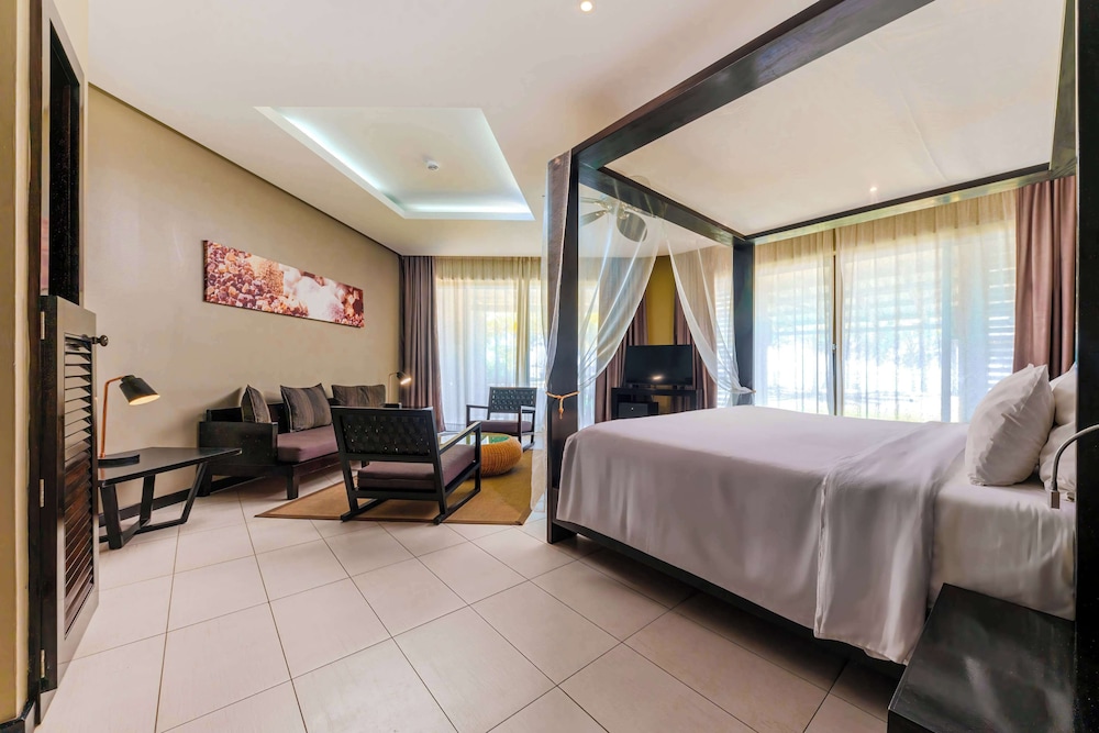 Crystals Beach Resort Belle Mare, a member of Radisson Individuals 17/56