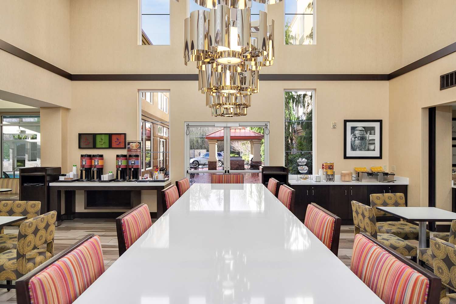 restaurant cafeteria