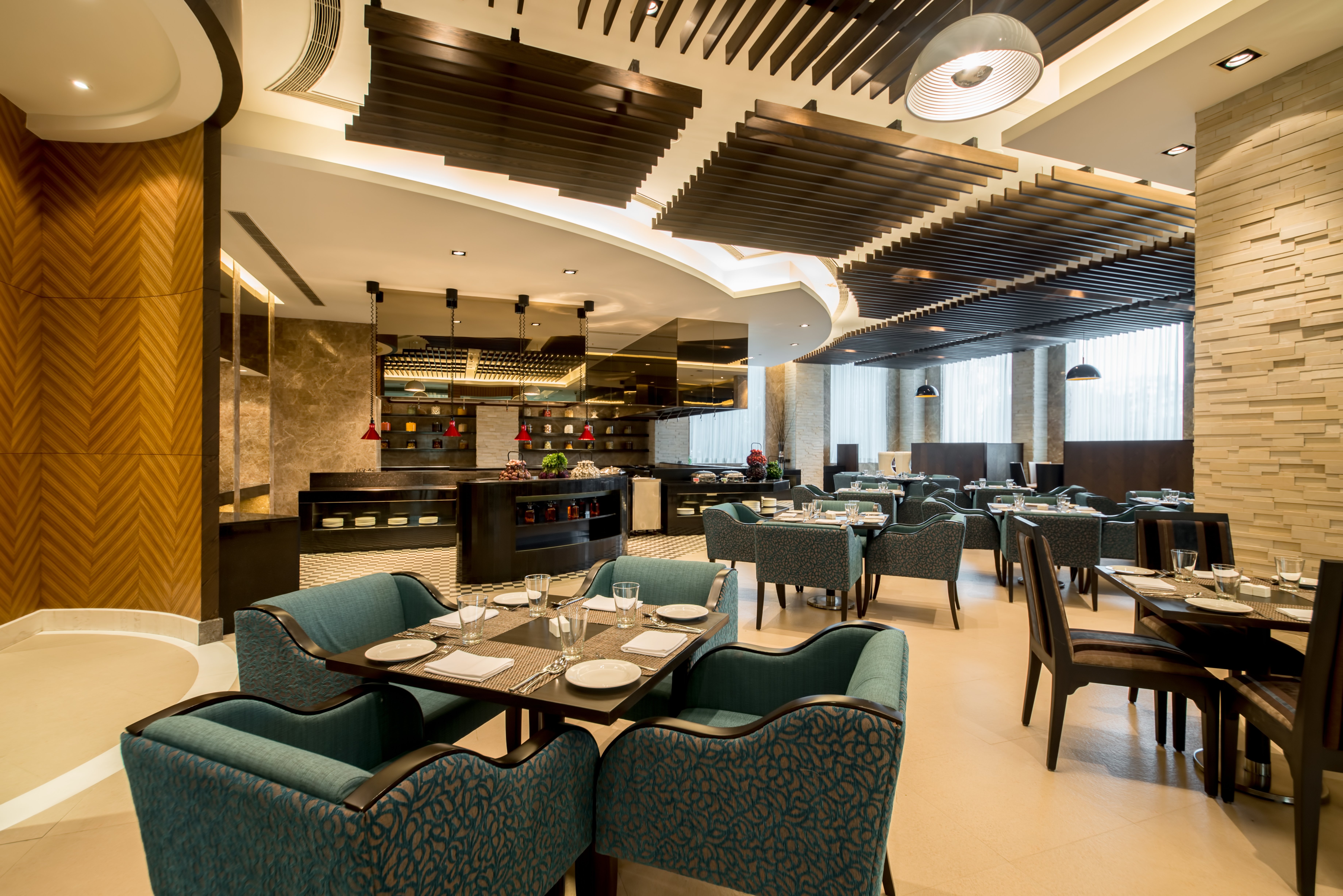 HOLIDAY INN AMRITSAR RANJIT AVENUE 35/44