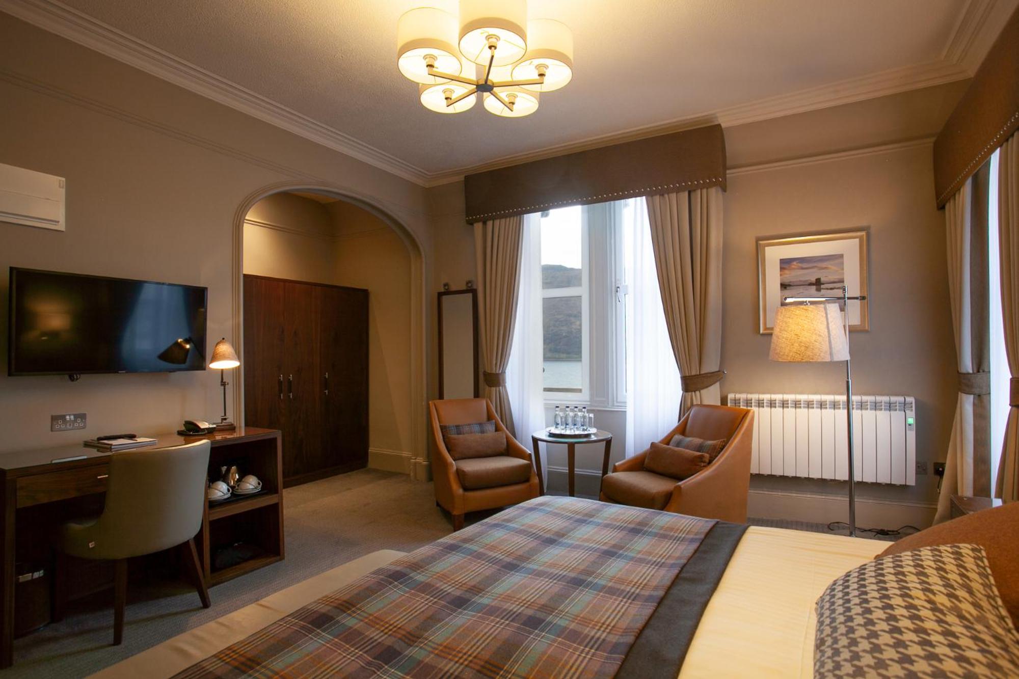 Cruachan Hotel 35/55