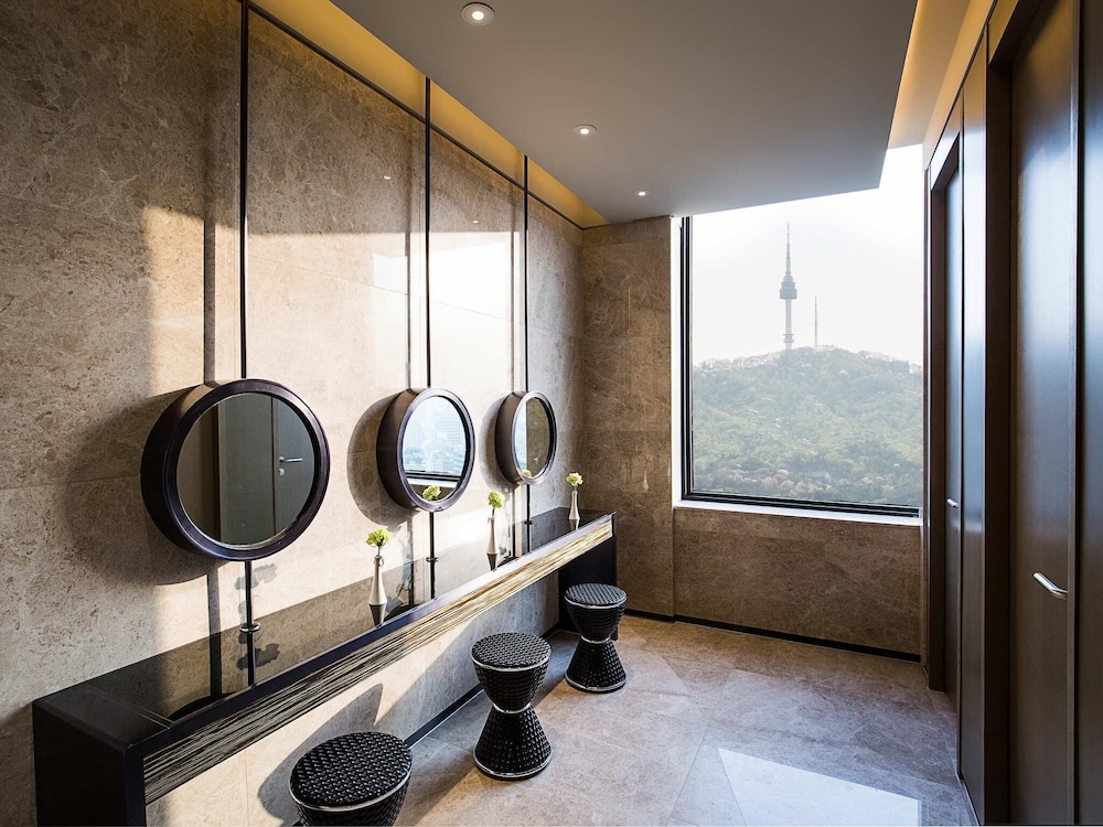 The Ambassador Seoul - A Pullman Hotel 24/50