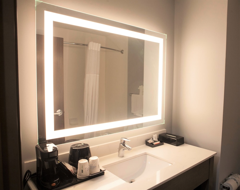 Days Inn & Suites by Wyndham Houston NW Cypress 15/26