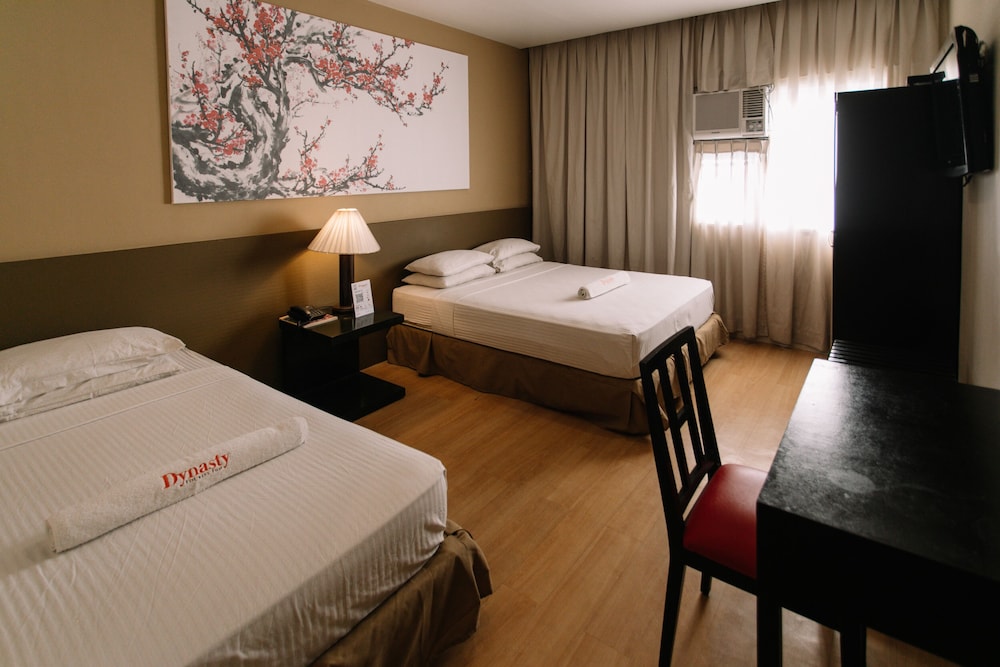 Dynasty Tourist Inn 24/69