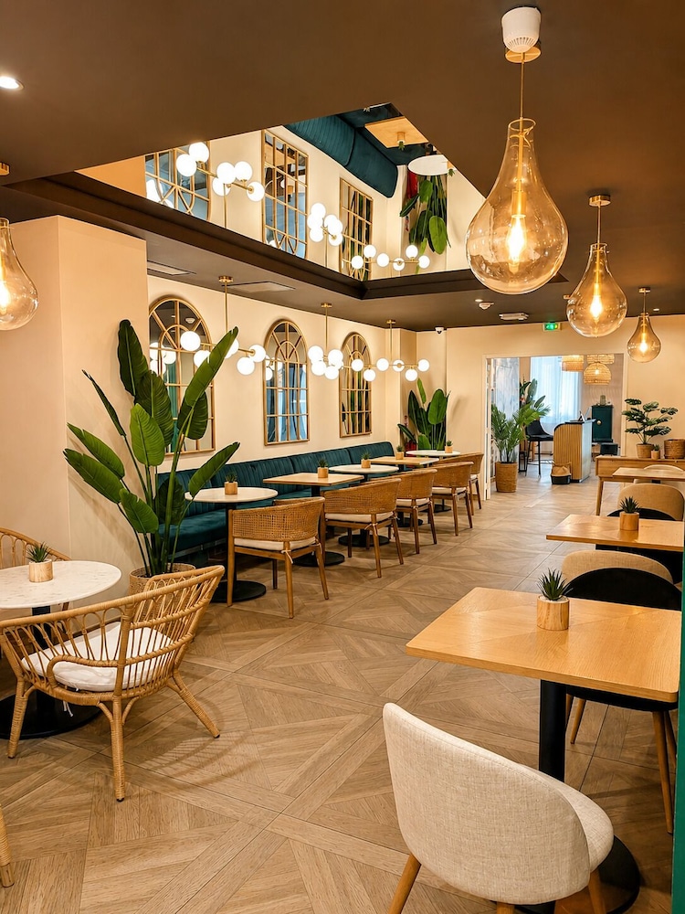 Hotel Kyriad Marseille Centre Paradis Prefecture 32/50