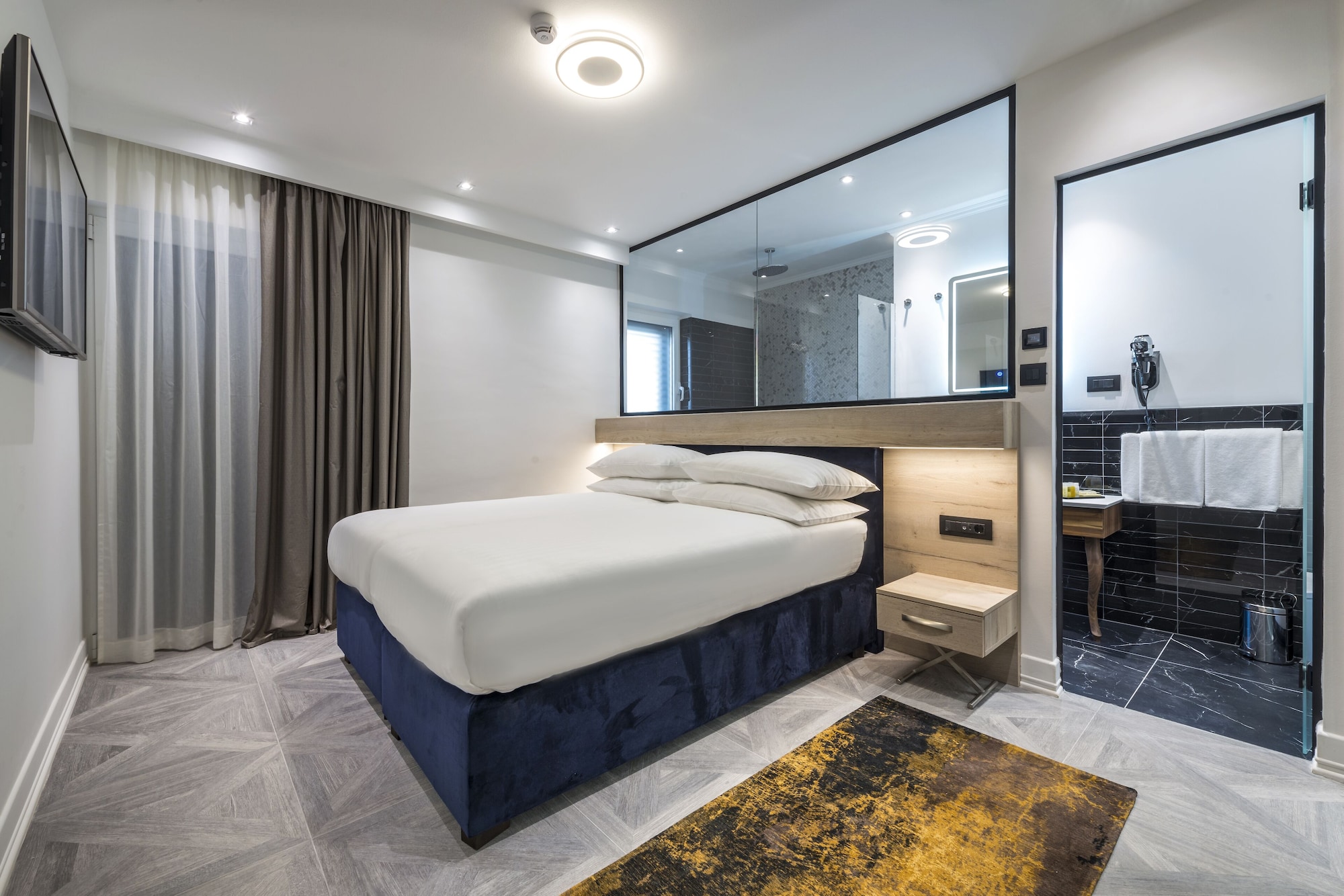 DELUXE, SUITE, TERRACE