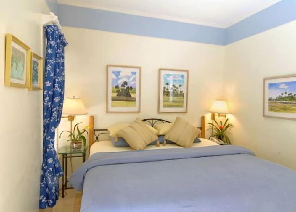 Heron House Court - Adult Only 17/65