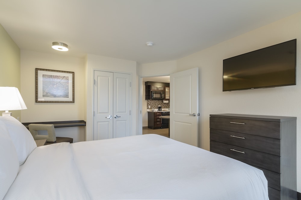 Candlewood Suites Mishawaka 9/42