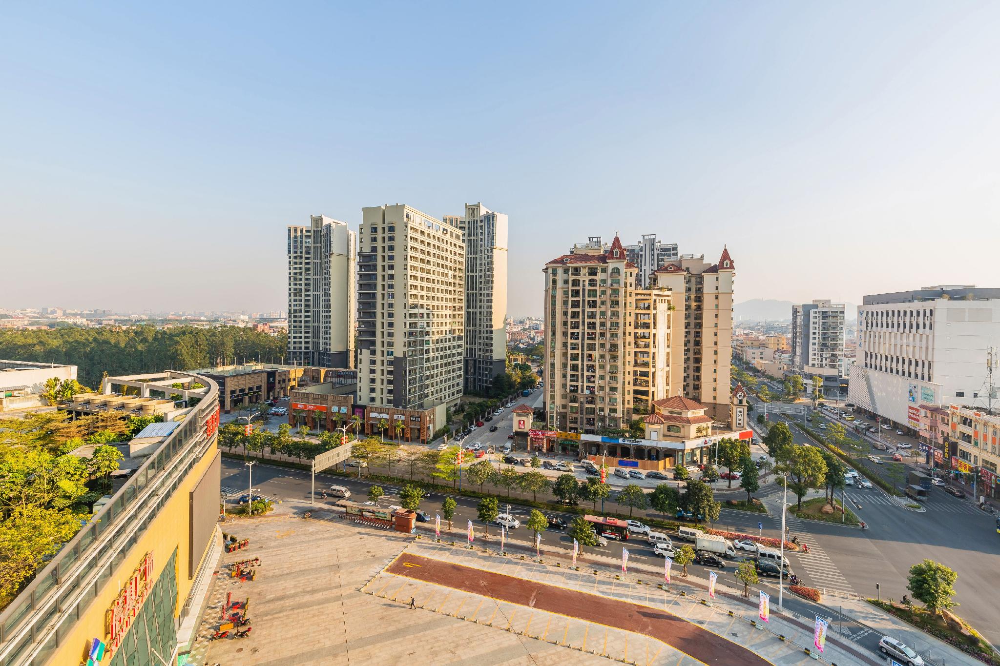 Vienna Hotel (Foshan Jiujiang Xinji Plaza Store) 33/34