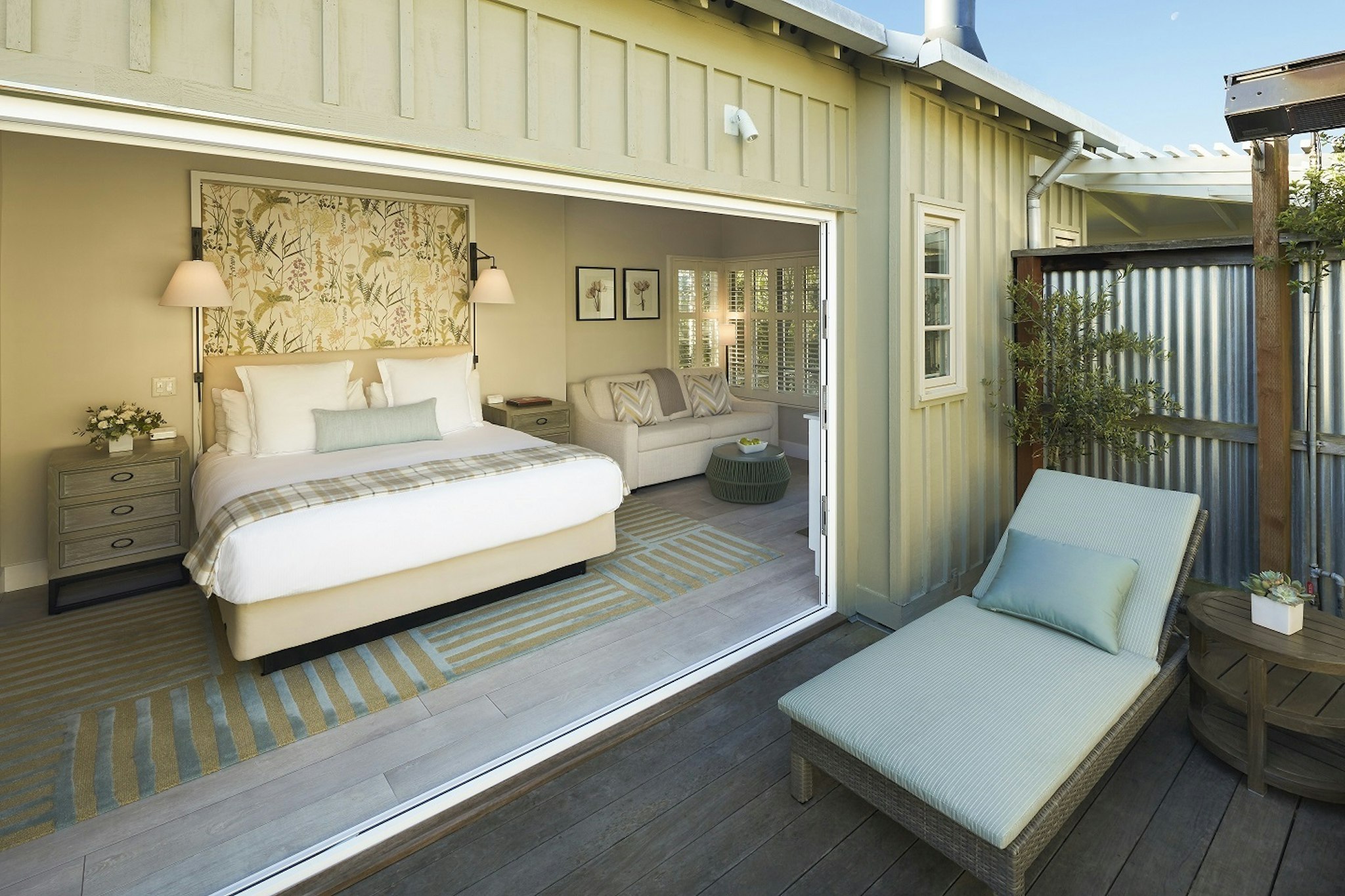GARDEN COTTAGE, PREMIER, KING BED, ACCESSIBLE