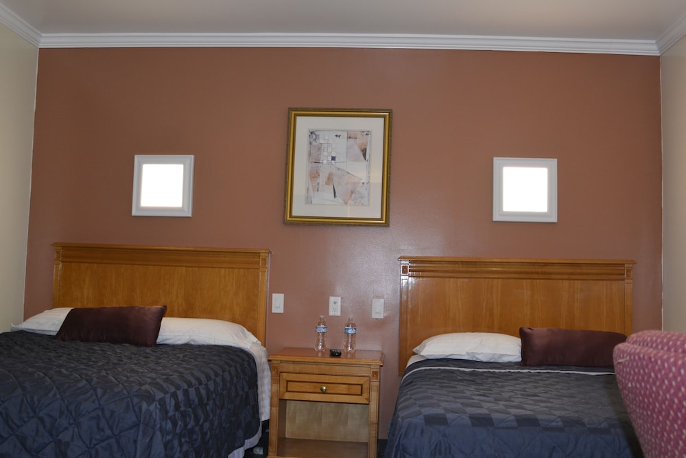 Lincoln Park Motel 15/50