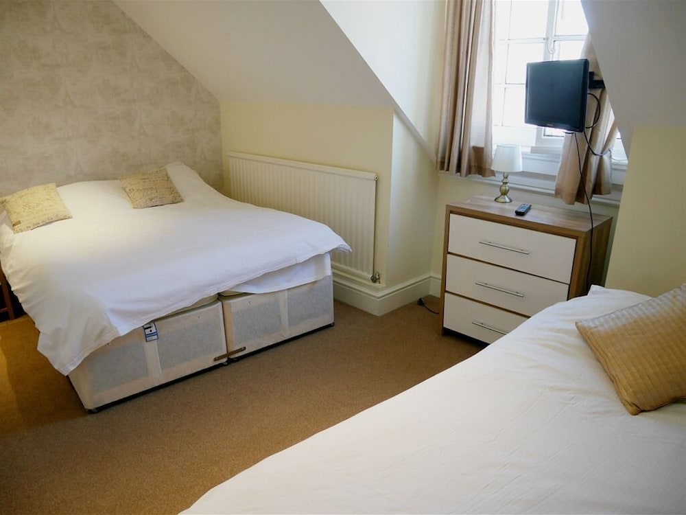 The Saracens Head Hotel 13/37