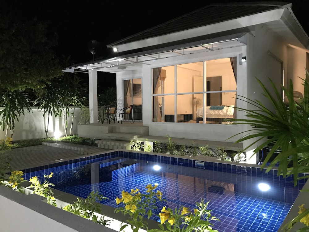 2 Bed Villa 15 Min Walk To Beach 3/36