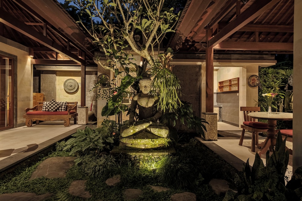 Buana Tirta Ubud Villa 12/19