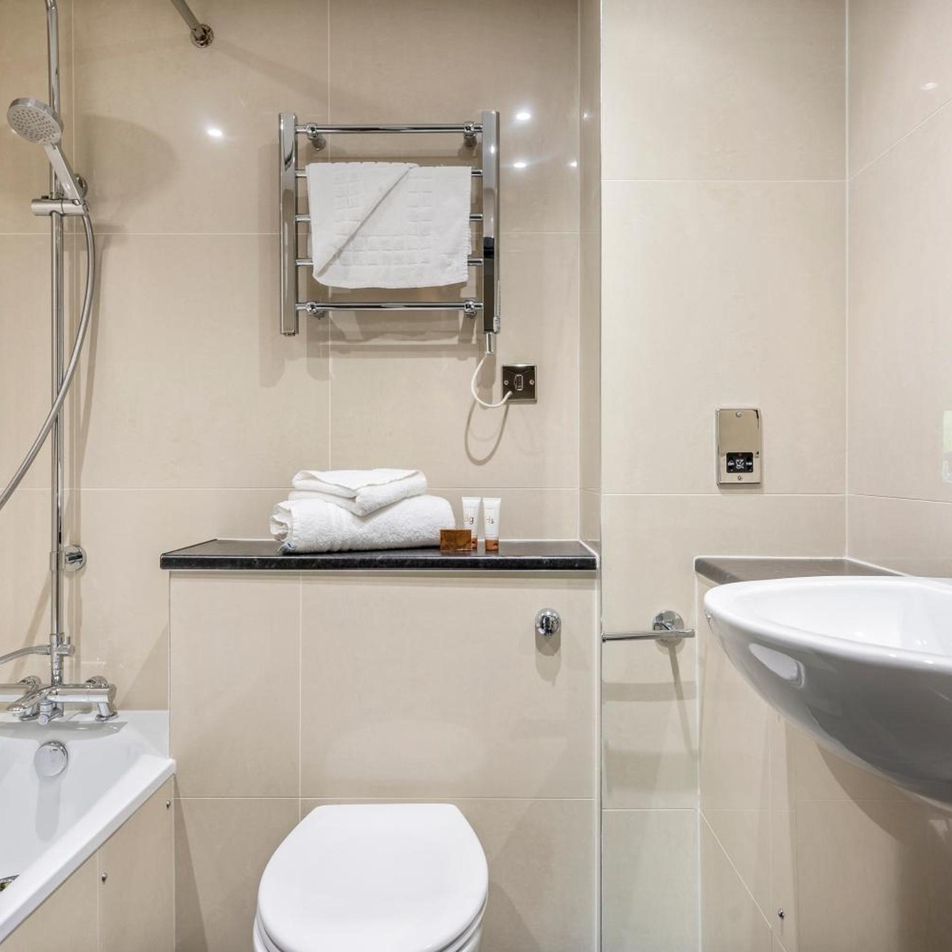 Room, Double Bed, Dragonfly Hotel Bury St Edmunds 10/10