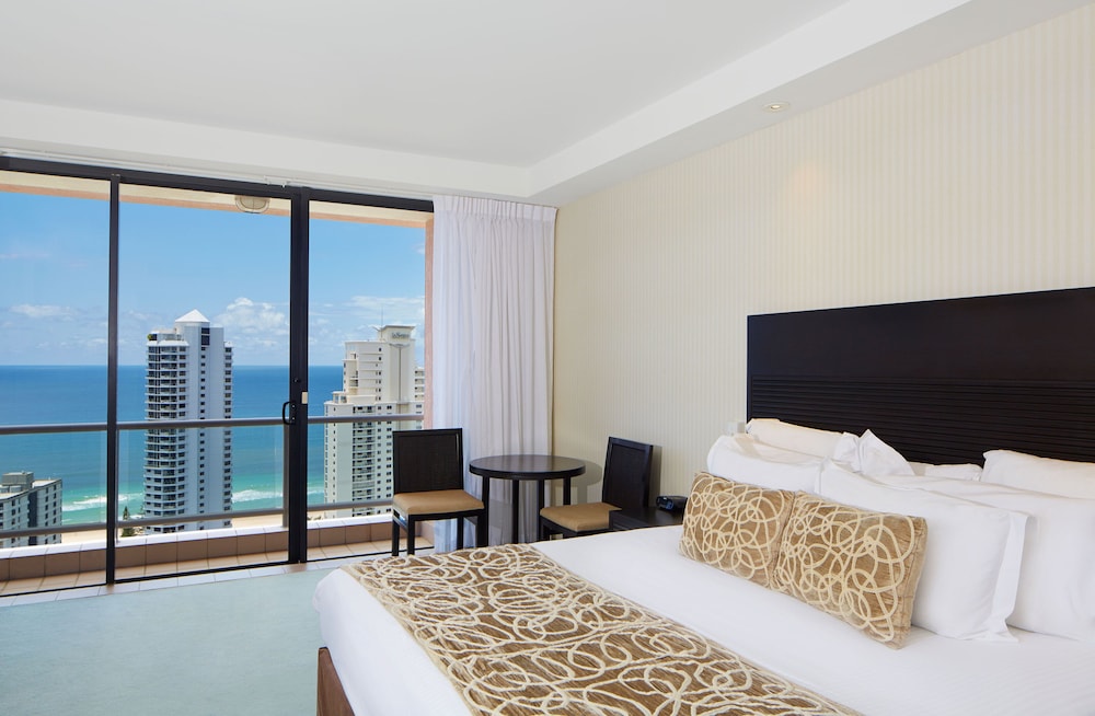 Crowne Plaza Surfers Paradise 18/77
