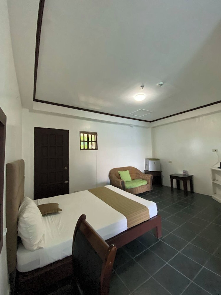 Subiza Beach Resort 9/48