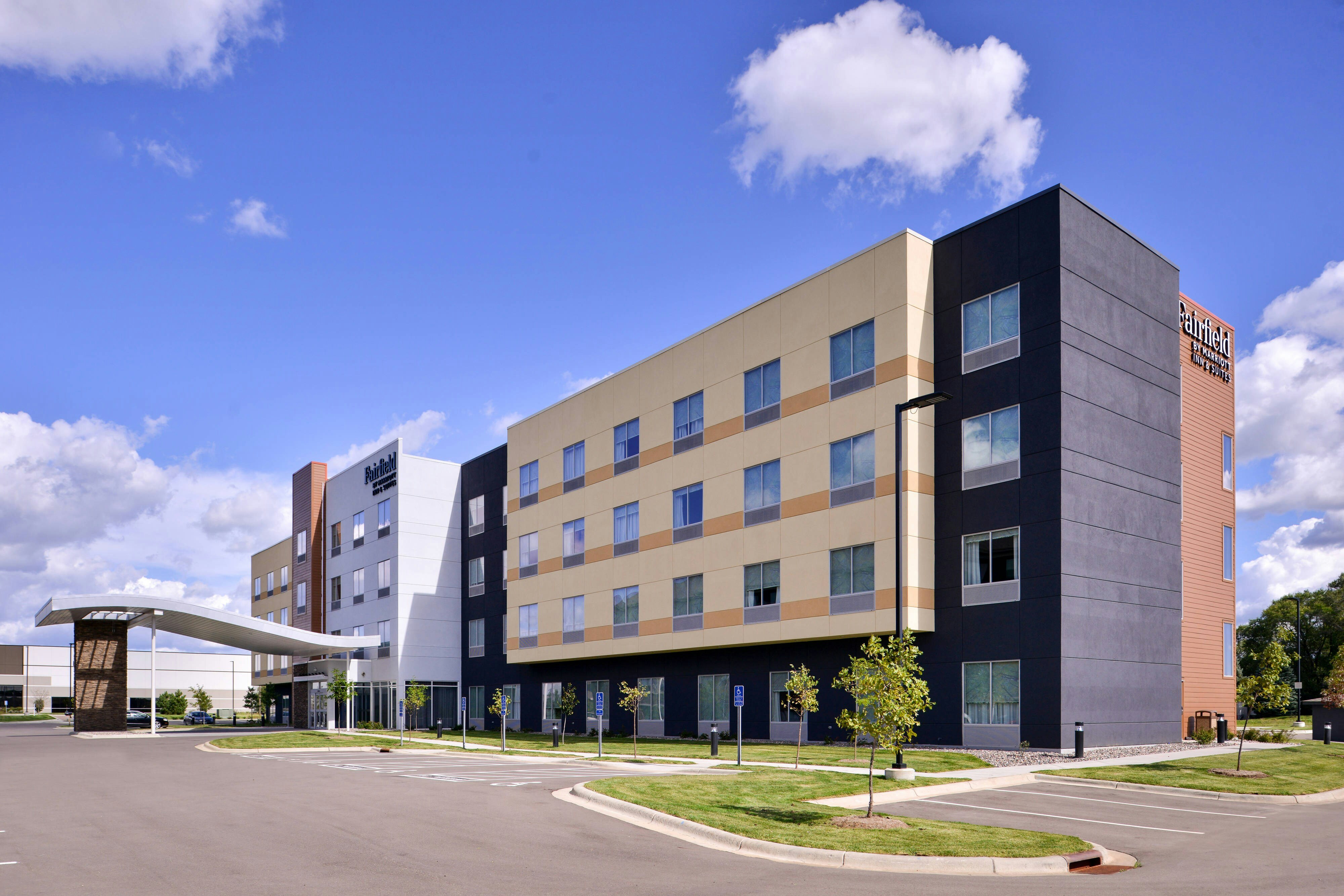 Fairfield Inn Suites Minneapolis Shakopee 50/50