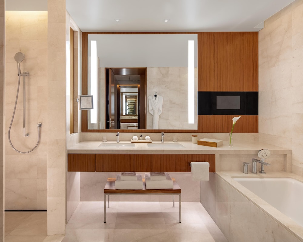 Park Hyatt Doha 68/69