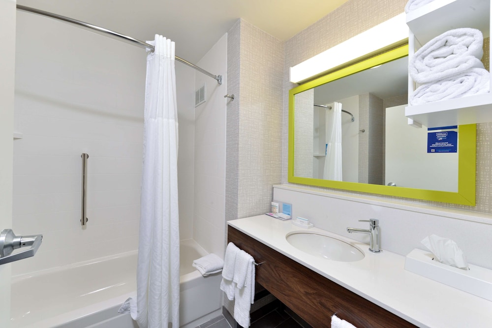 Hampton Inn Panama City Beach 12/51