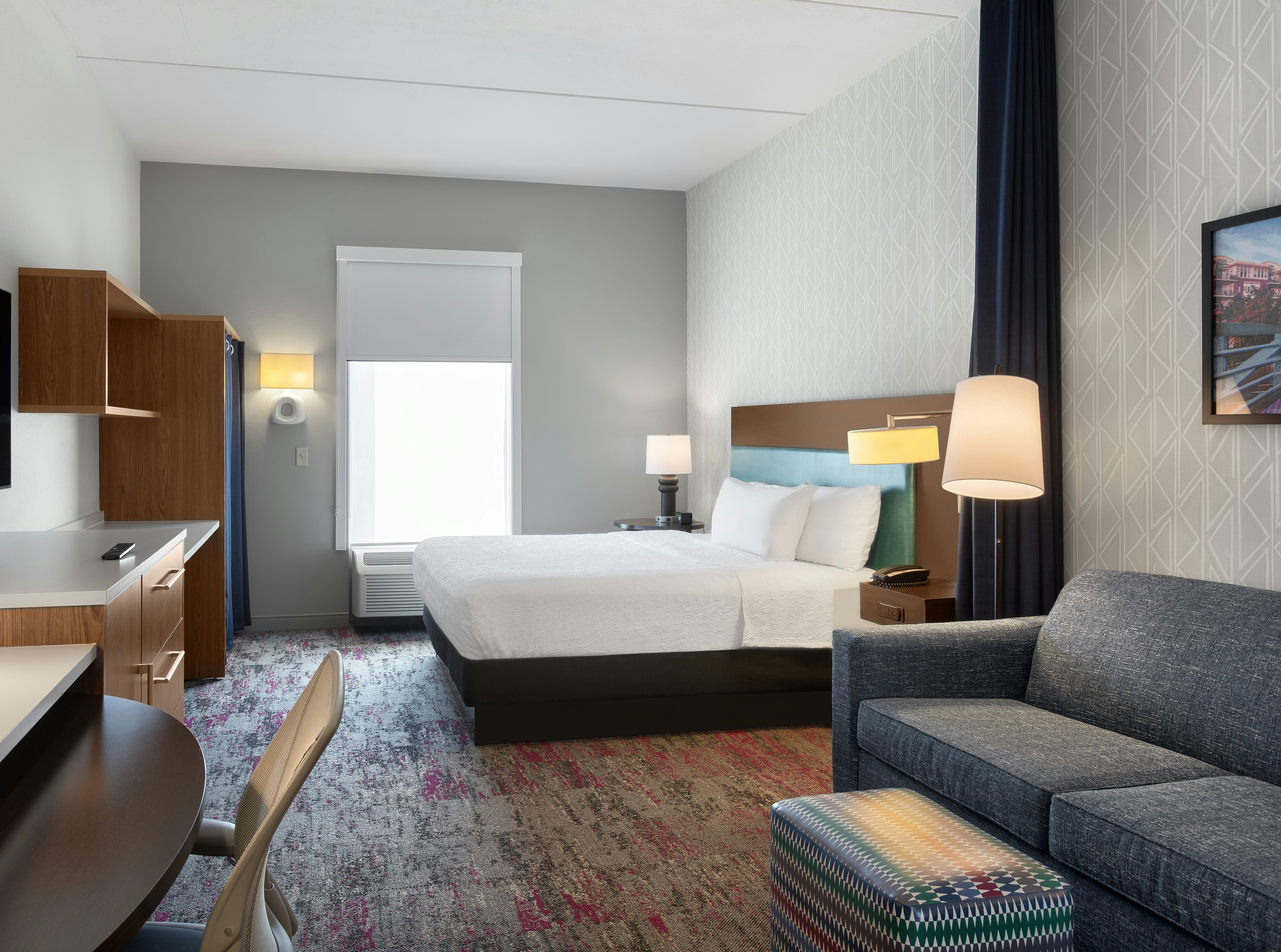 STUDIO, SUITE, KING BED
