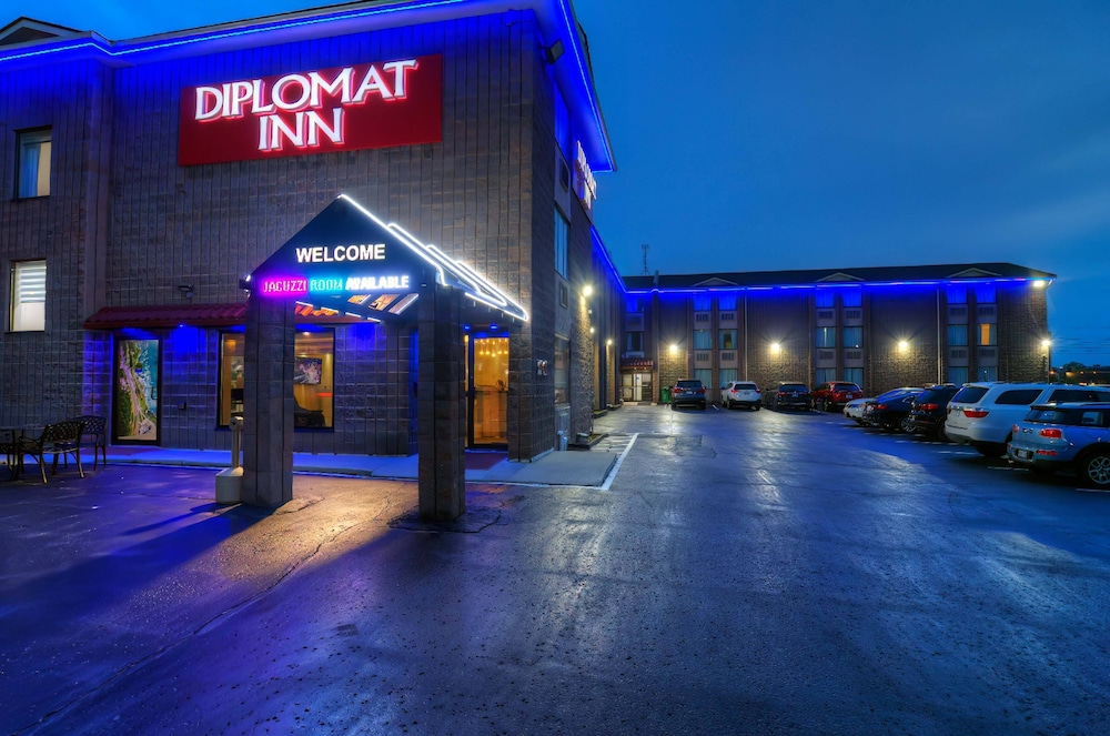 Diplomat Inn 50/58