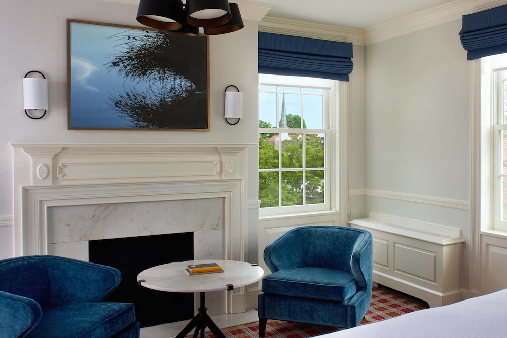 Morrison House Old Town Alexandria, Autograph Collection 26/48