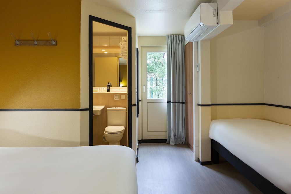Greet Hotel Villeneuve La Garenne 14/50