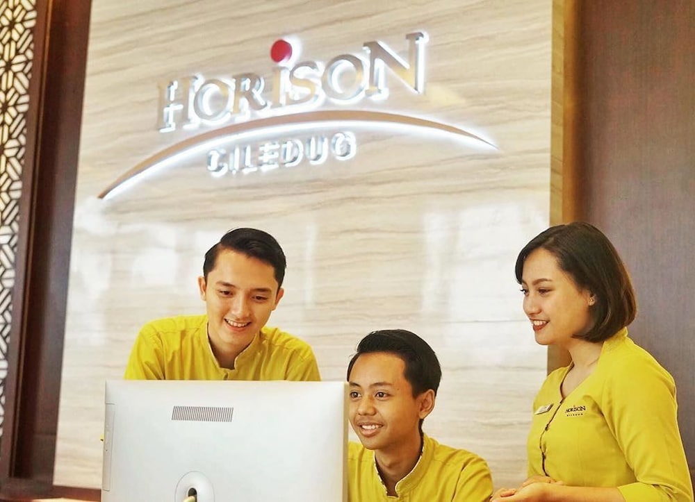 Horison Ciledug 4/42