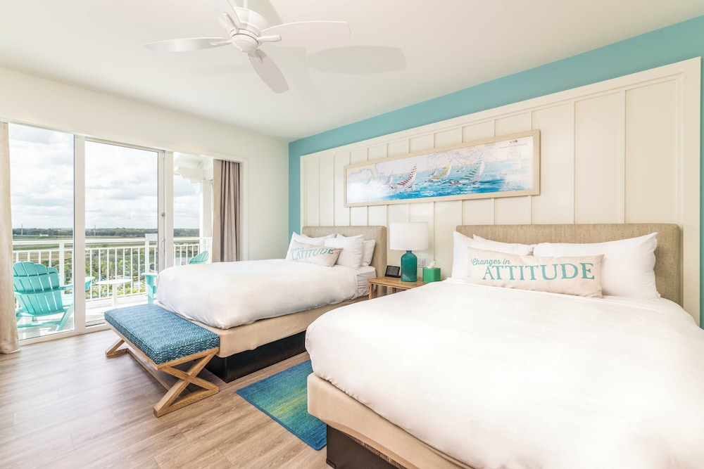 PREMIUM, 2 QUEEN BEDS, POOL VIEW, ACCESSIBLE