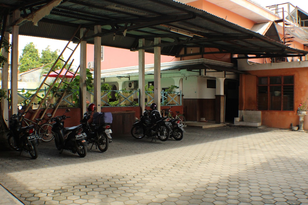 RedDoorz at Mantrijeron 2 40/42