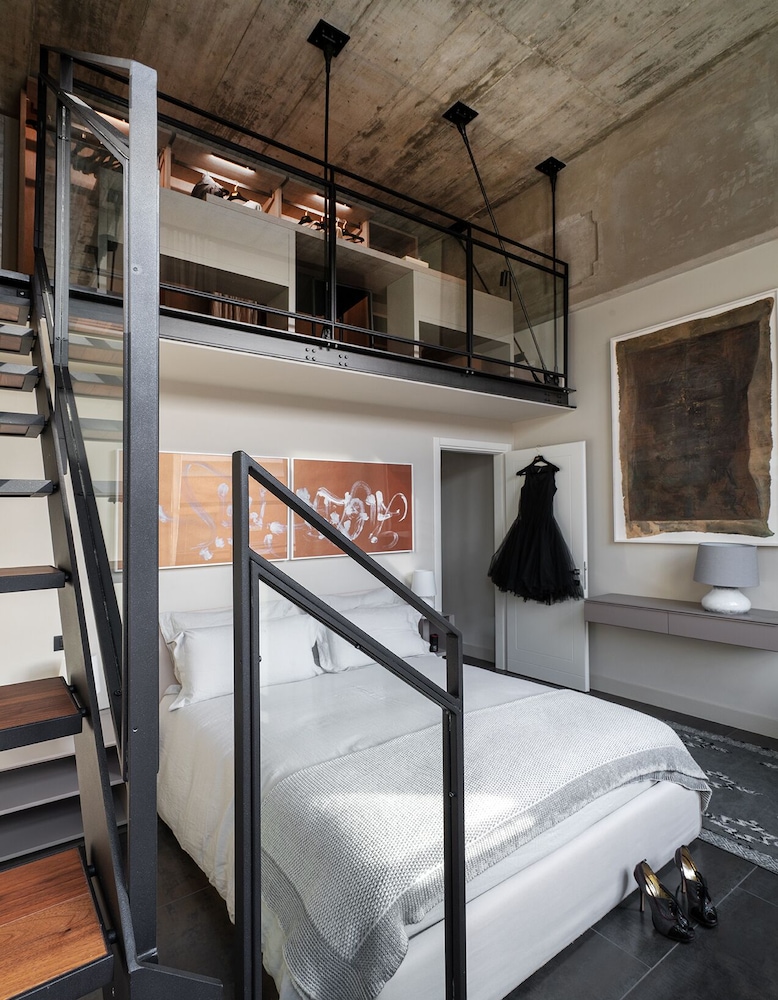 Edit Lofts 13/65