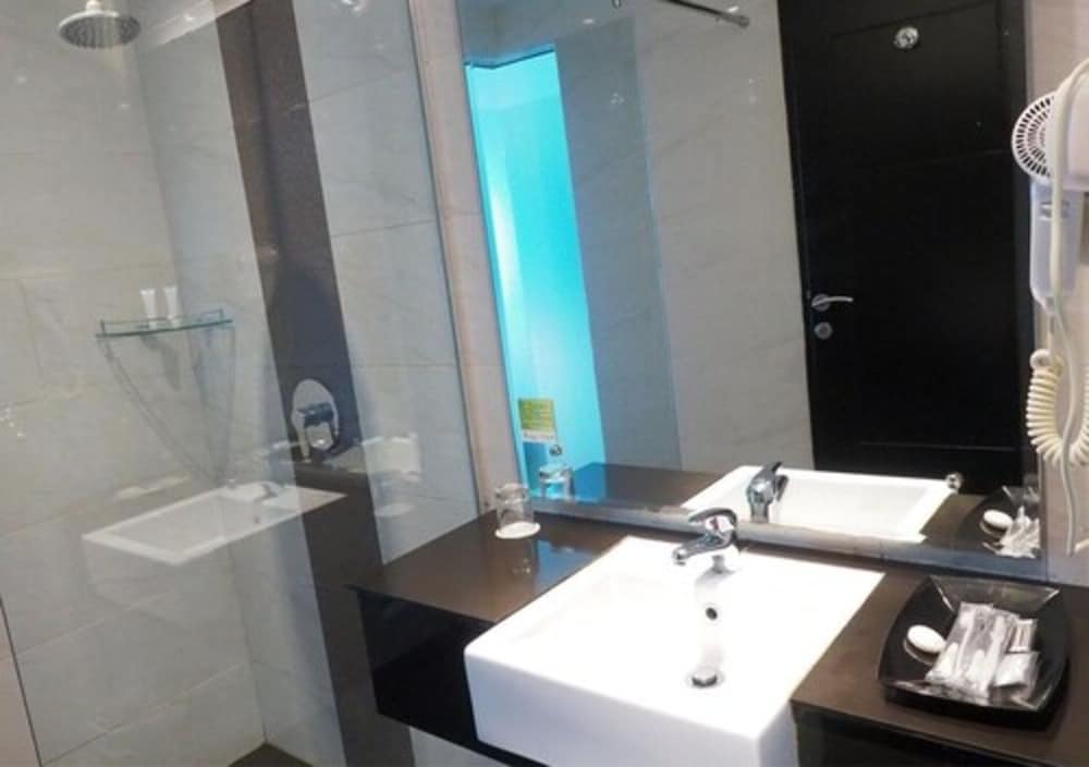 Kings Hotel Nagoya Batam 44/50