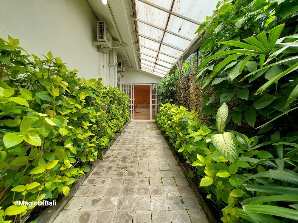 Oberoi Luxury Villas 47/50