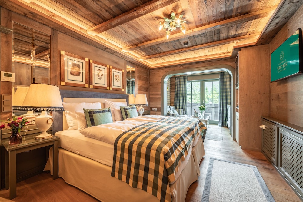 Family Suite, King Bed