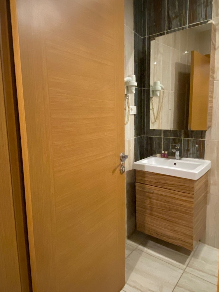Riverland Suites & Apart Hotel 43/44