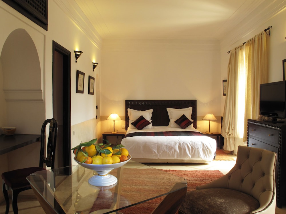SUPERIOR, SUITE, POOL VIEW, TERRACE
