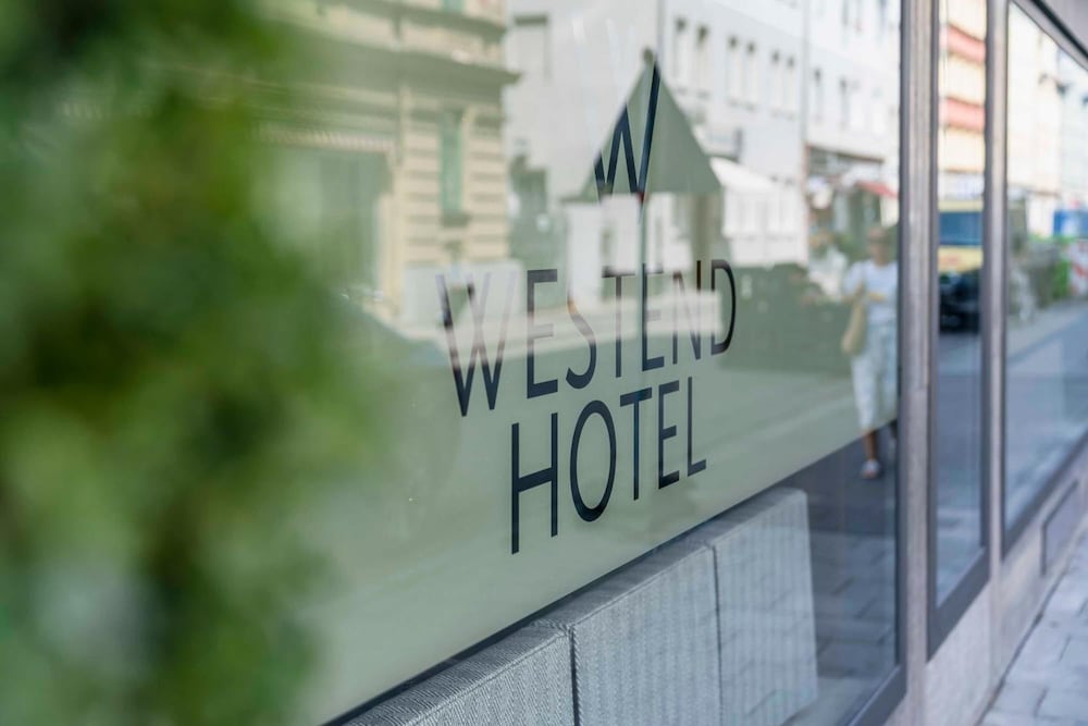 Westend Hotel 6/53