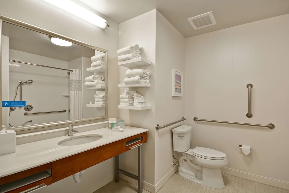 Hampton Inn And Suites Charleston Airport 16/40