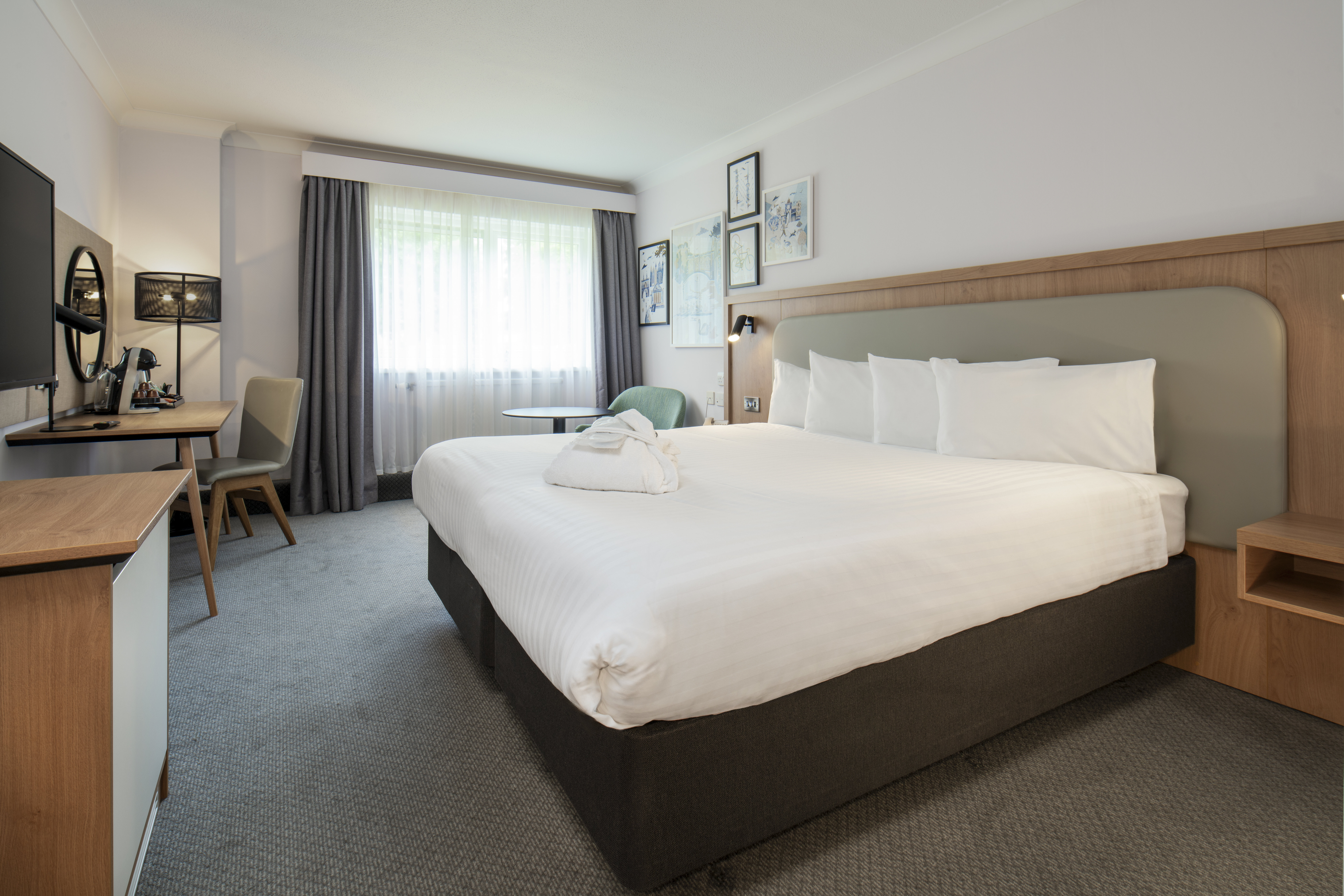 HOLIDAY INN LONDON HEATHROW M4J4 23/62